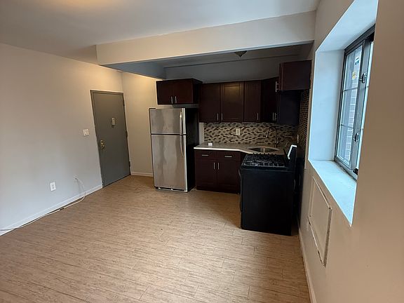 2nd image of 725 E 181st St #2A