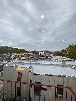 Rented by Mdays Realty | media 8