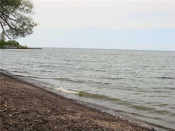 3rd image of 18 N Shore Dr