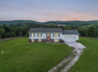 205 Oak Creek Ln, Pilot, VA 24138