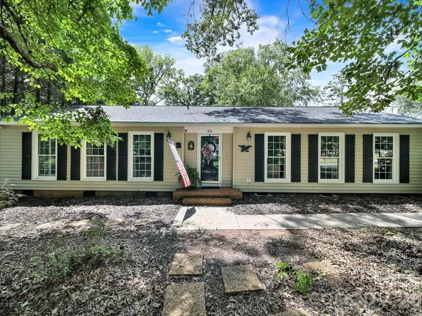 924 Glenshannon Rd, Matthews, NC 28105