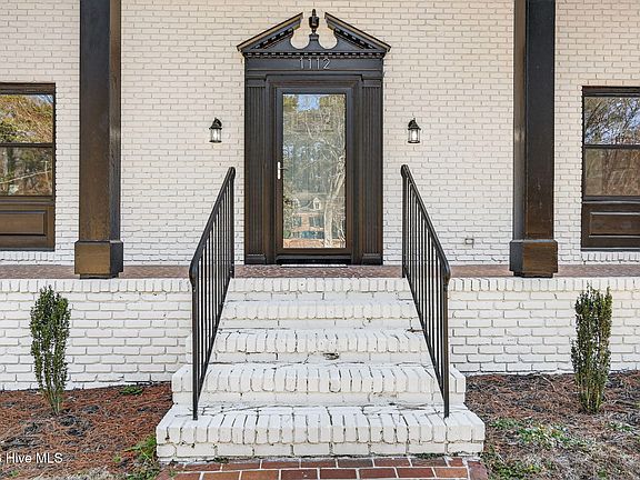3rd image of 1112 Lakeside Drive NW