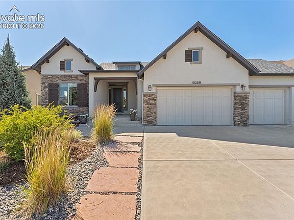 3rd image of 10250 Hewletts Gulch Ct