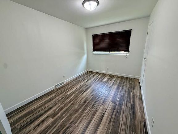 5th image of 3919 N Boulevard Ave