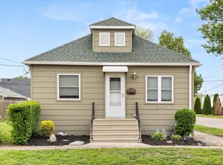 222 19th Ave, Naplate, IL 61350