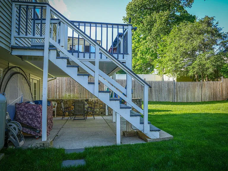 14 Beau St — Photo 33
