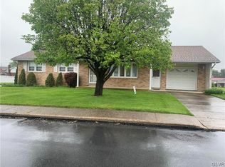 3170 Parkview Dr, Whitehall, PA 18052