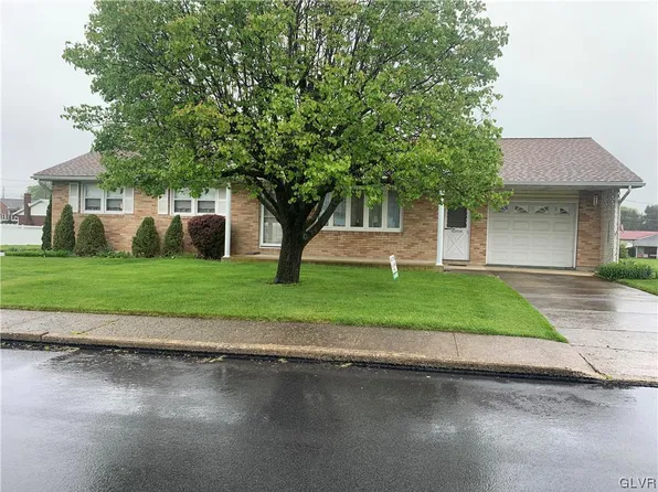 3170 Parkview Dr, Whitehall, PA 18052