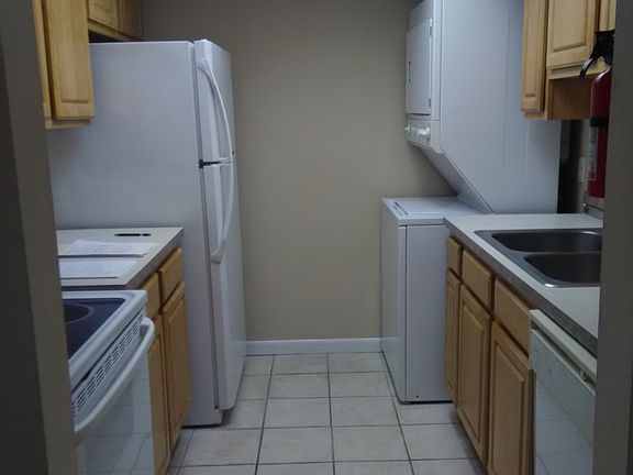 5th image of 700 E Airport Blvd APT G5