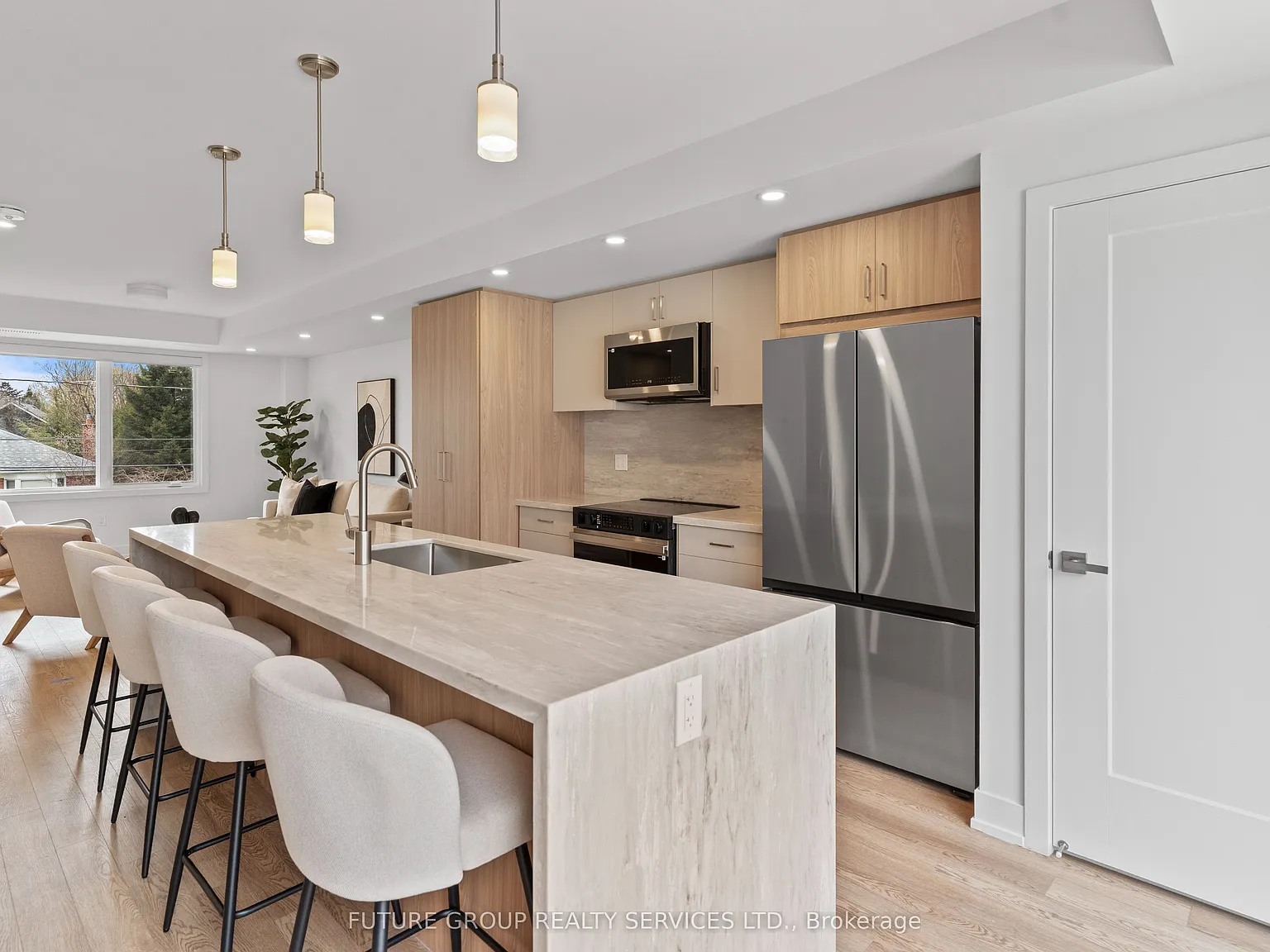 3 bed, $3,695 — Photo 4