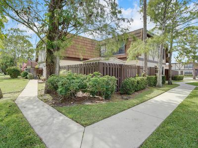 111 Weybridge Circle #D, Royal Palm Beach, FL, 33411