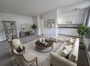 11640 124th St NW #5, Edmonton, AB T5M 0K7