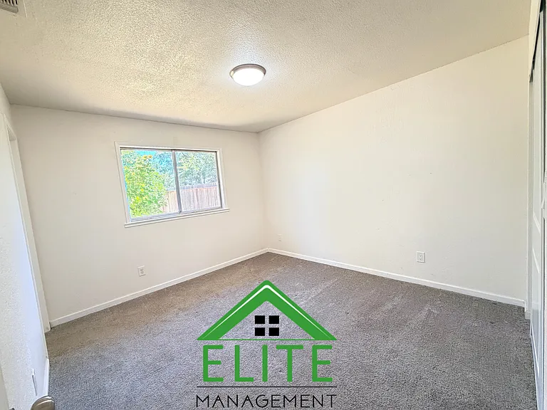 8709 Sangria Ct — Photo 6