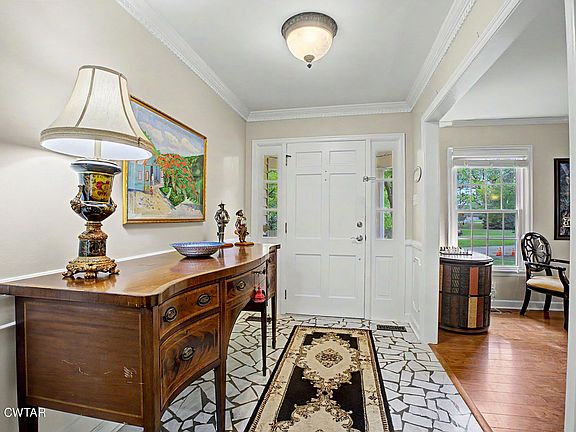2nd image of 40 Manor Rd