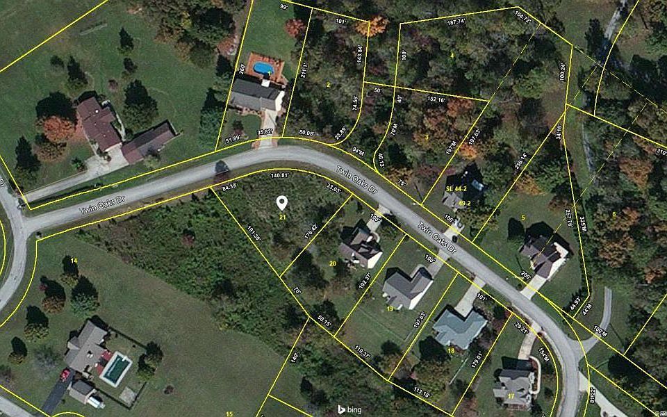 1st image of Twin Oaks Dr