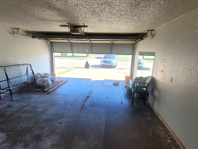 515 Falcon Dr — Photo 6