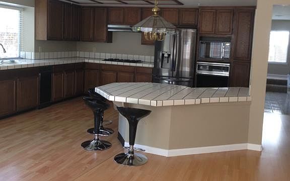 3rd image of 174 Thatcher Ln