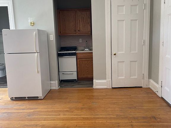 3rd image of 43 Lafayette Ave SE #11251270