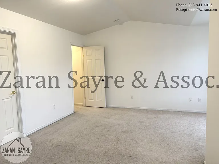 2752 Comet St — Photo 11