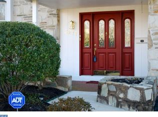 3277 Parkview Dr, Bensalem, PA 19020