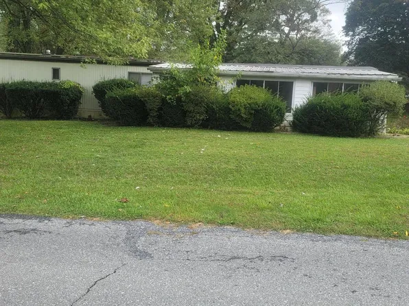 940 Woodland Ave, Manchester, PA 17345