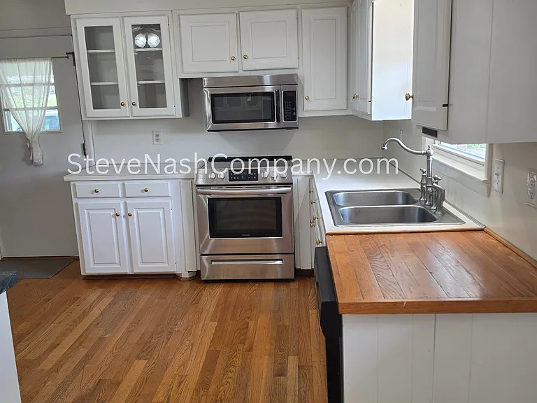 10204 Landsford Rd — Photo 7