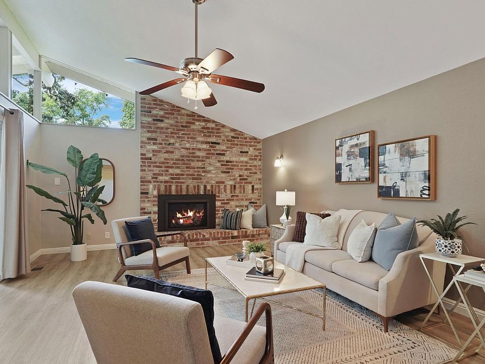 1st image of 7439 Woodside Dr