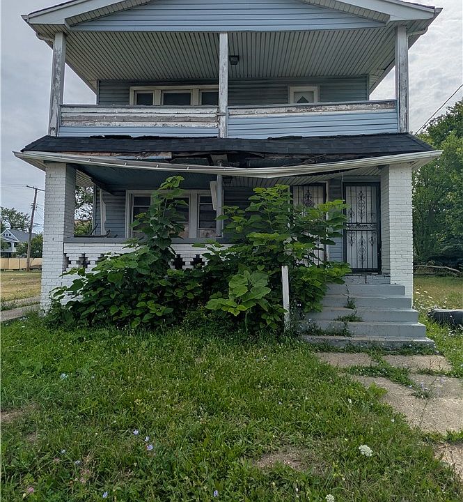 1st image of 3585 E 116th St