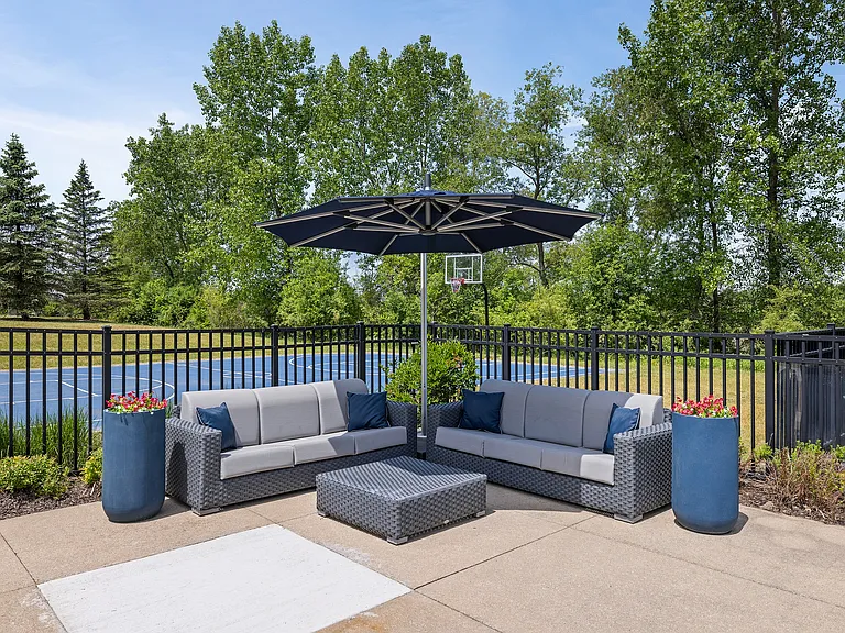 Saddlebrook Apartments Lounge Seating