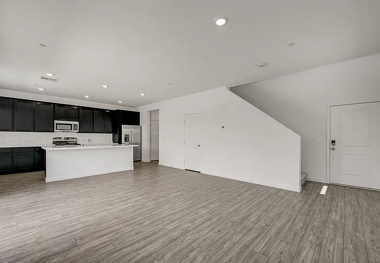 561 Preston Crest St — Photo 10