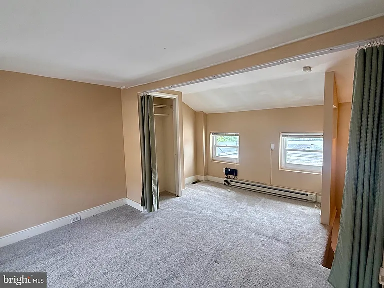 367 E Hector St — Photo 18