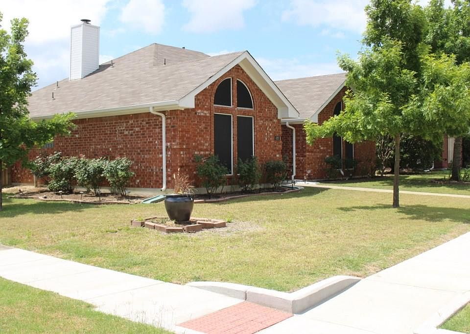 1st image of 420 Foxwood Cir