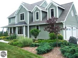 4600 Powell Ln, Kewadin, MI 49648