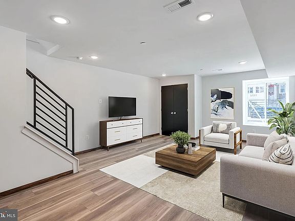 5th image of 5608 Florence Ave