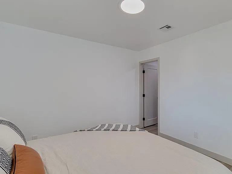 Luxury 2 Bed / 2 Bath Double Primary Apartment Near Old Town Scottsdale | Private Patio + 1 Month... — Photo 14
