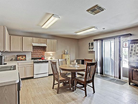 3rd image of 3212 Wild Turkey Ln