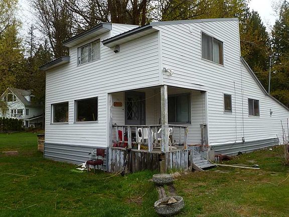 2nd image of 252 Bayview Blvd