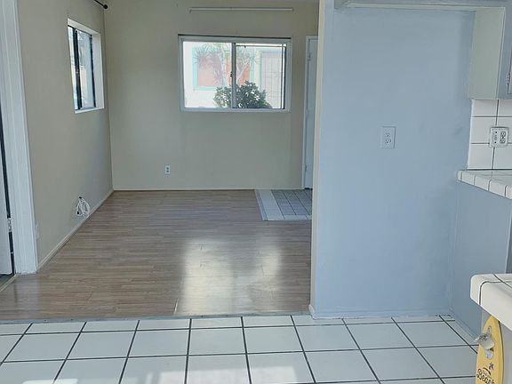 5th image of 4451-4451 W Rosecrans Ave