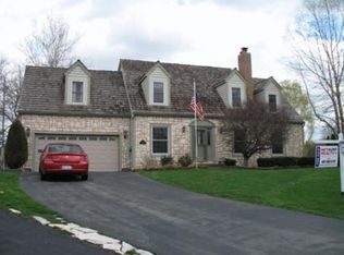 227 Pilgrims Path, Gurnee, IL 60031