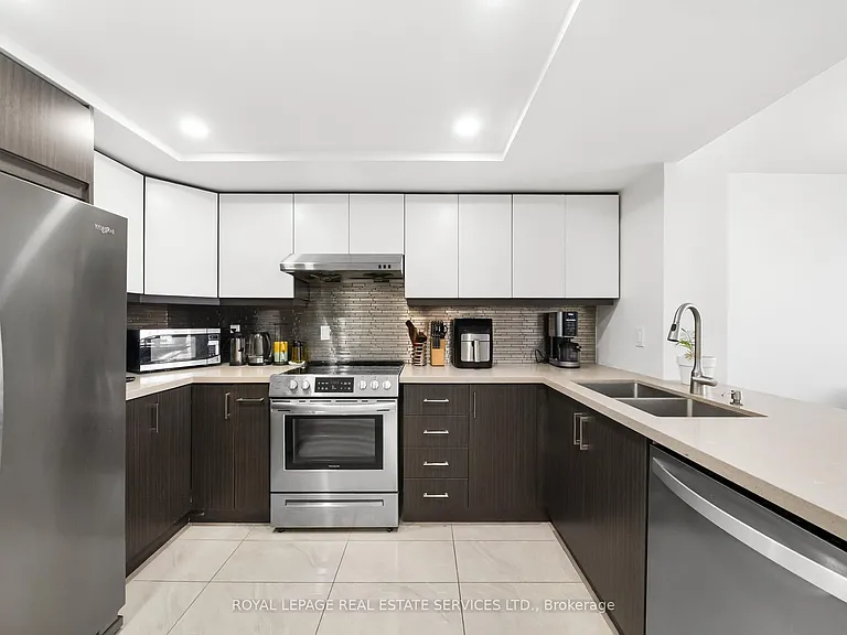 5785 Yonge St #601 — Photo 4