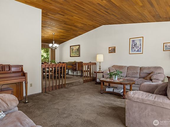 4th image of 14402 151st Place SE