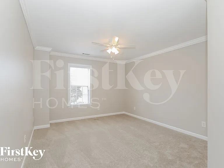 2127 Mitford Ct — Photo 13