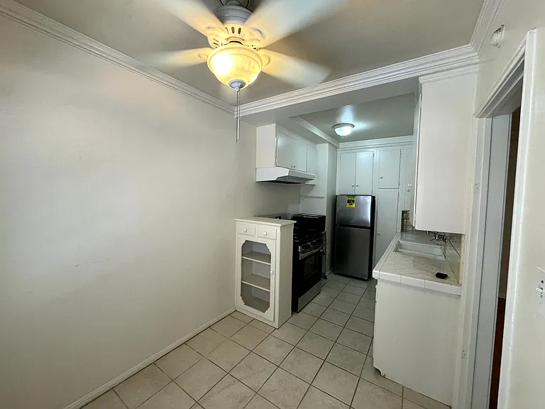 1271 N. Crescent Heights Blvd — Photo 11