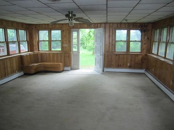 Additional Living Room