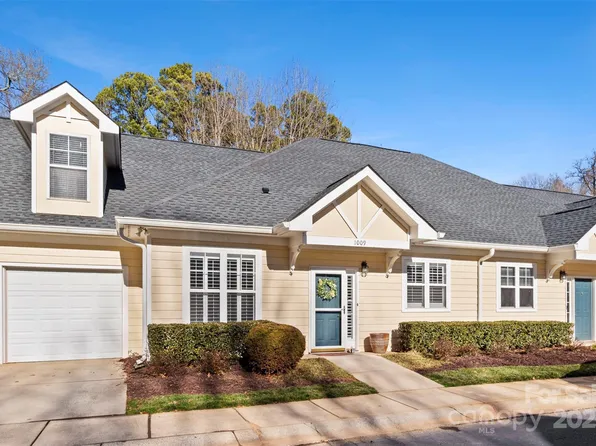 1009 Davant Ln, Charlotte, NC 28209