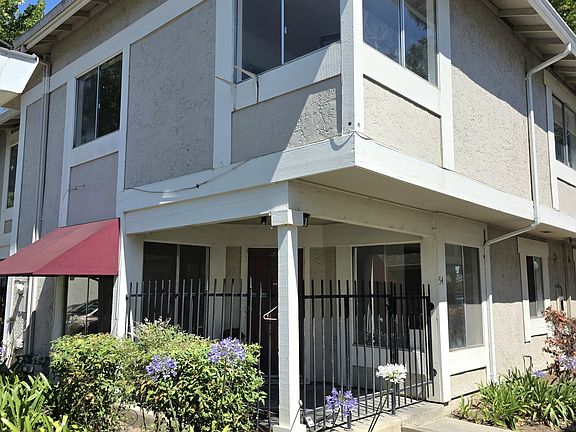 2nd image of 54 Muirfield Ct