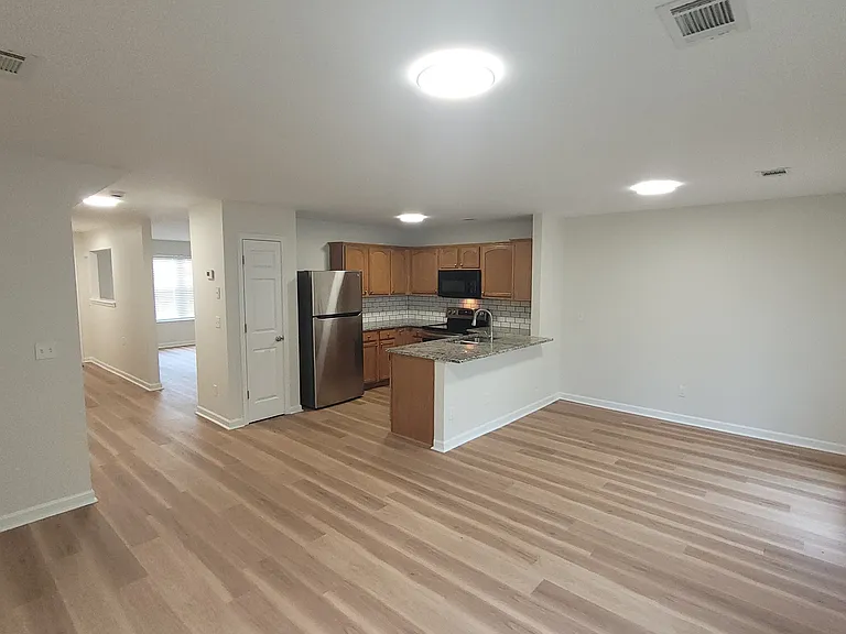 625 Chase Ln — Photo 9