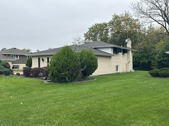 2nd image of 50 Ruggles Ct