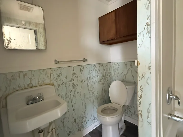 113 S 5th St #3 — Photo 13