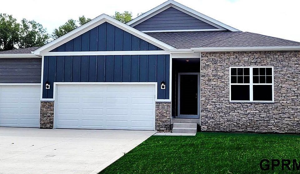1st image of 6422 Park Crest Dr